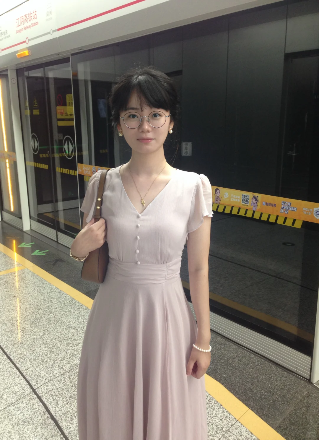 日系穿搭|清楚粉色淑女裙真的很爱!