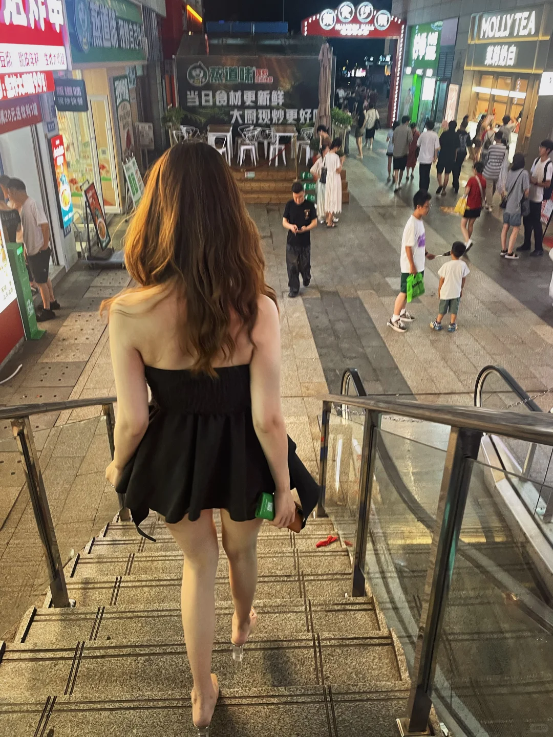 176晒出的背影照片+失败的蹲姿拍照