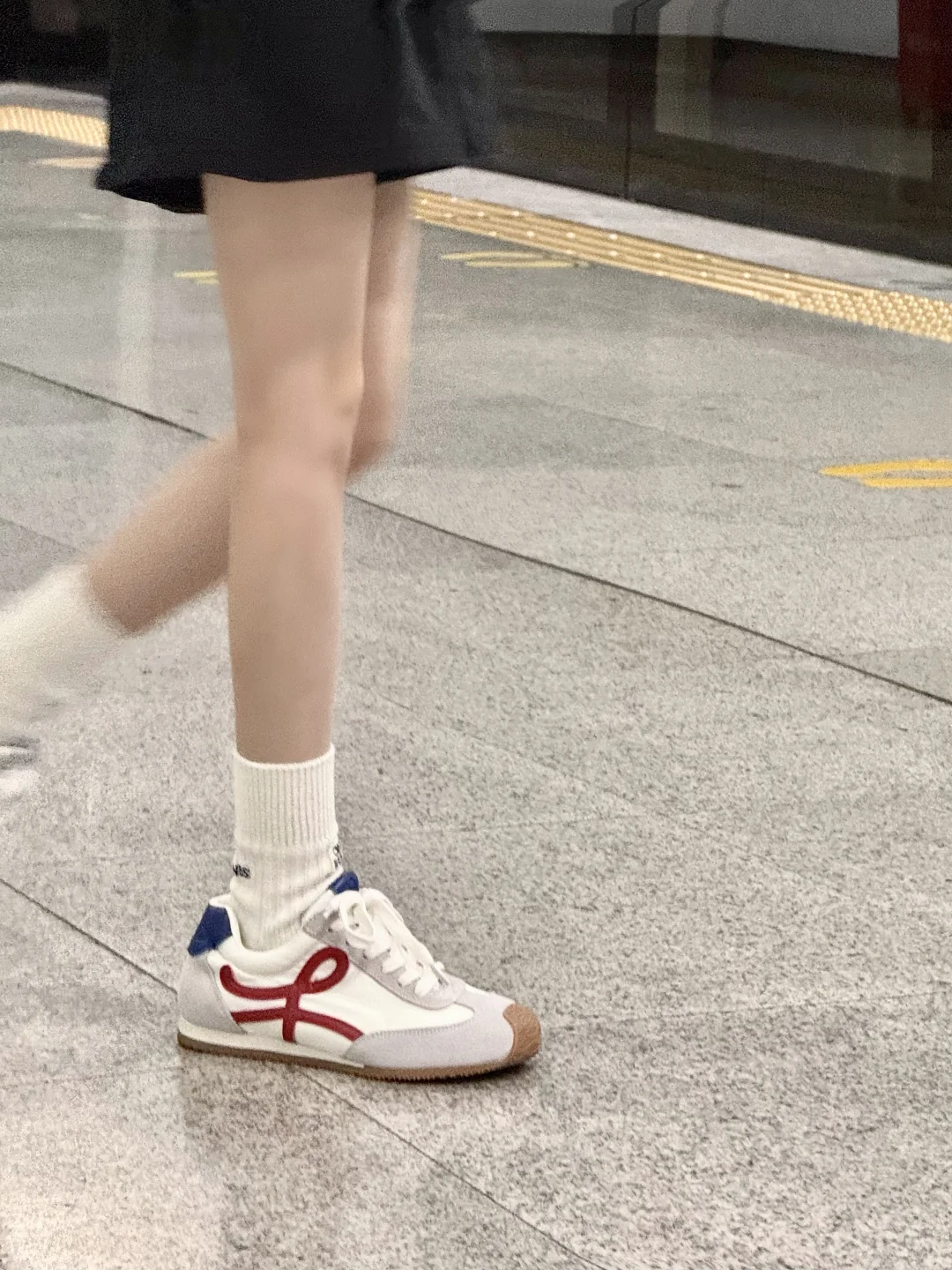 救命😭!!这阿甘鞋…好好看啊～💥韩女感拿捏了