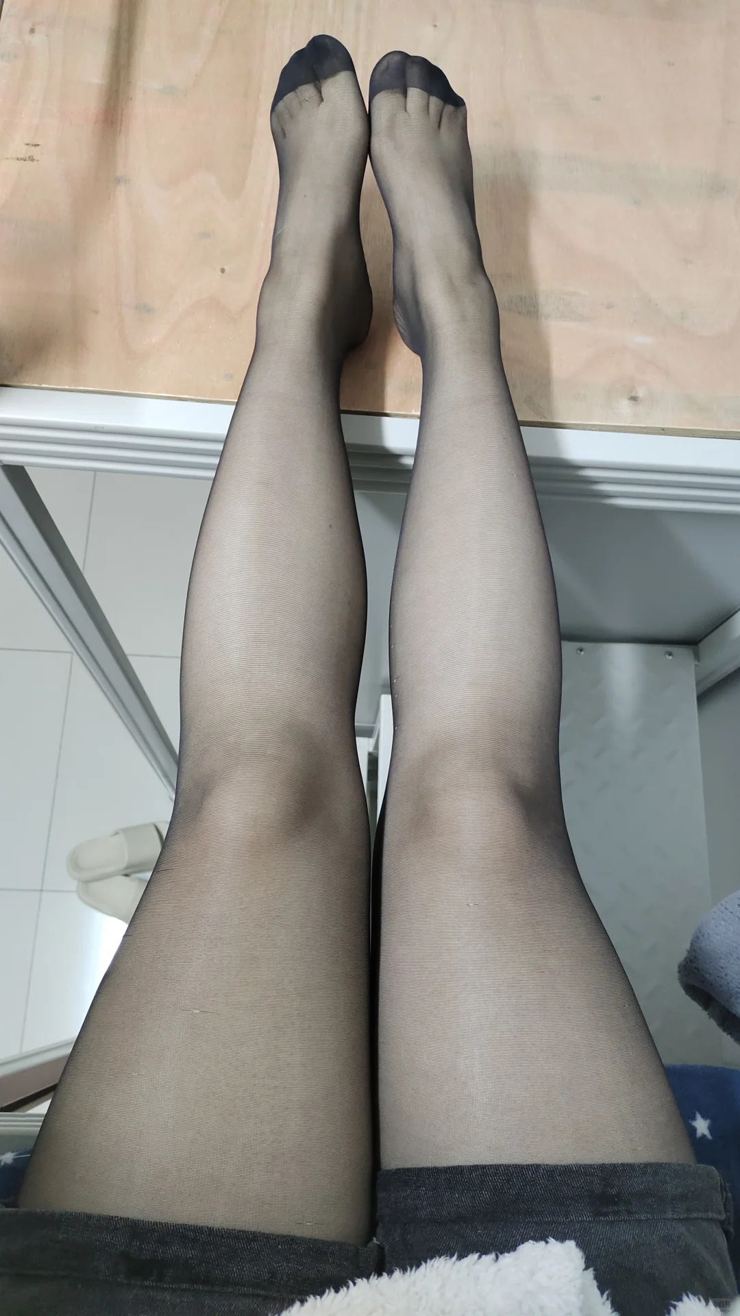 肉色丝袜更百搭