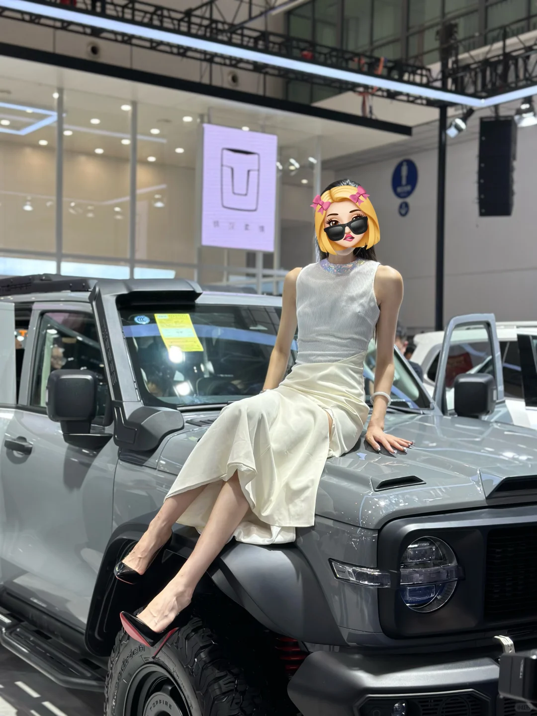 济南五一车展上的车模小姐姐👠