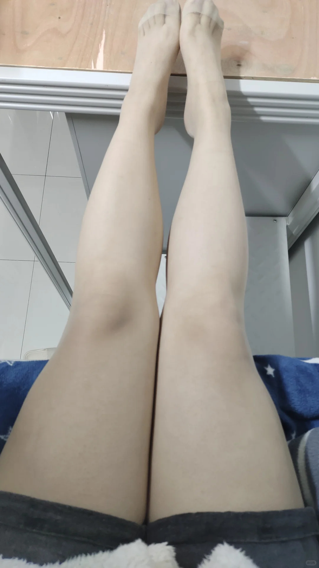 肉色丝袜更百搭