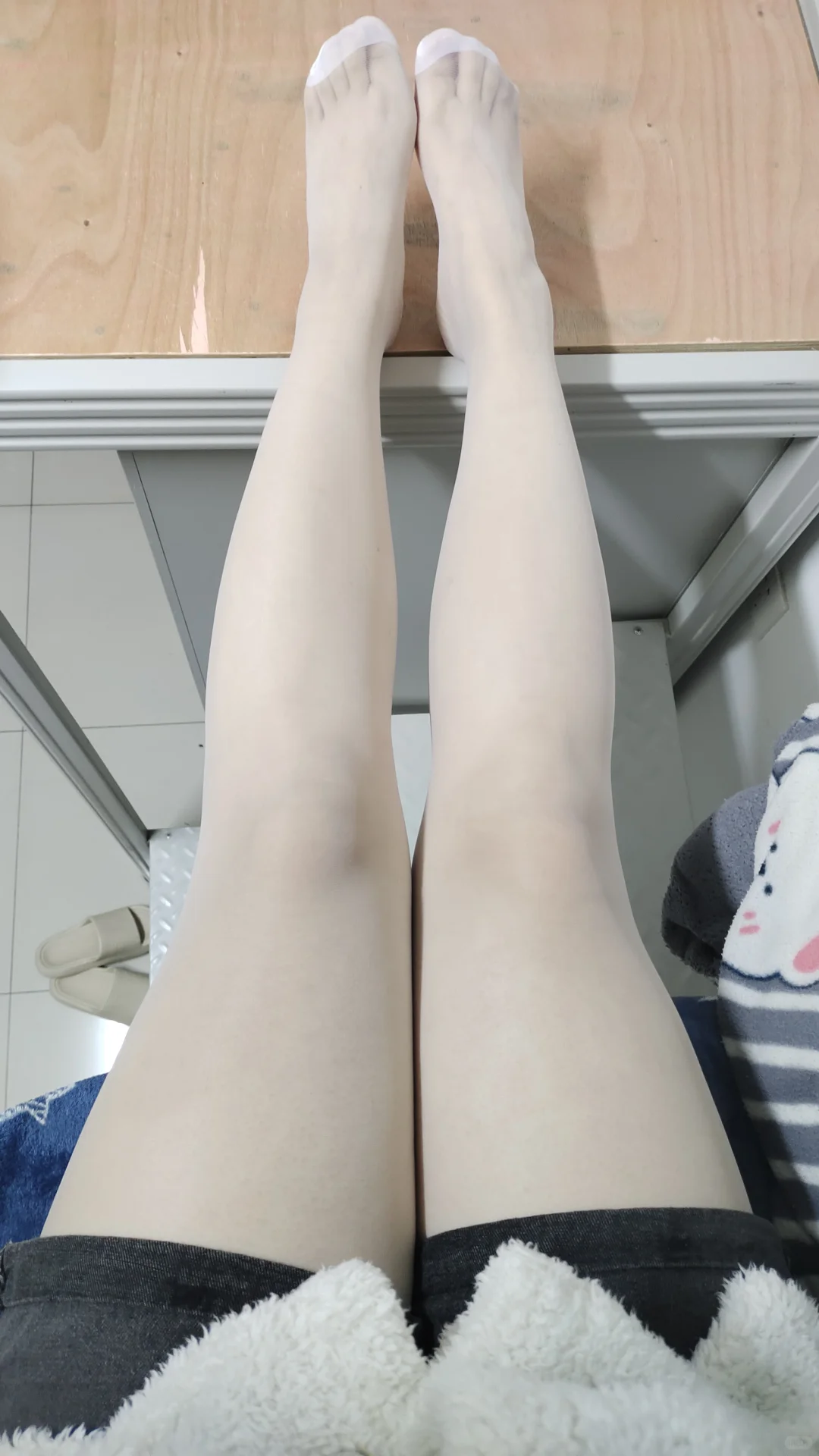 肉色丝袜更百搭