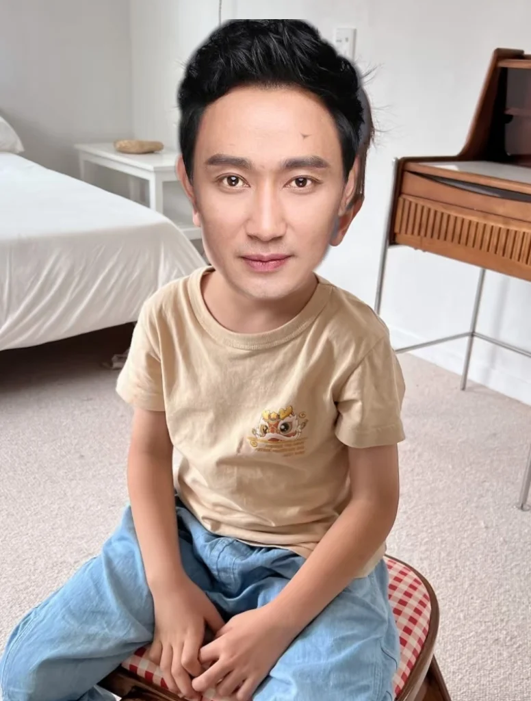 咱家孩子能当童模吗？他还有四个耳朵👂