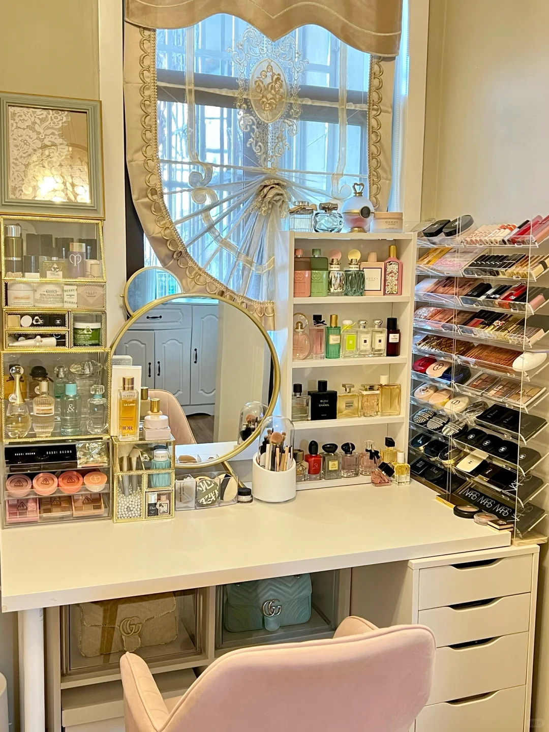 关于有个爱买化妆品给自己老婆的男人