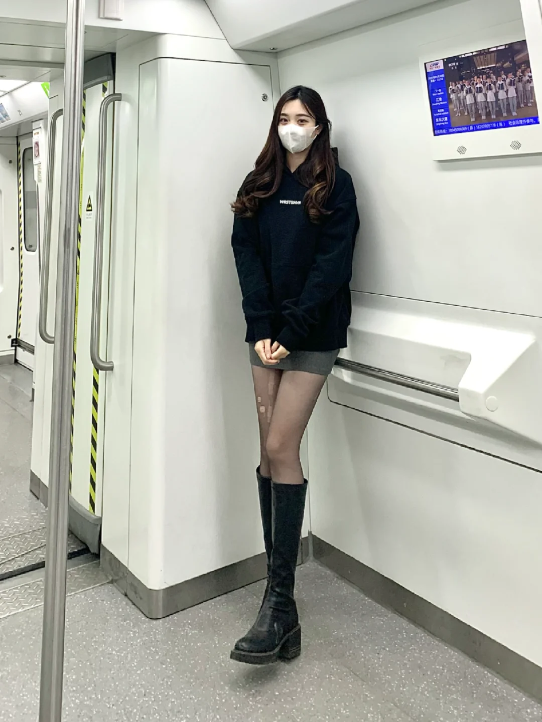 今天是酷妹！🤒全黑LOOK