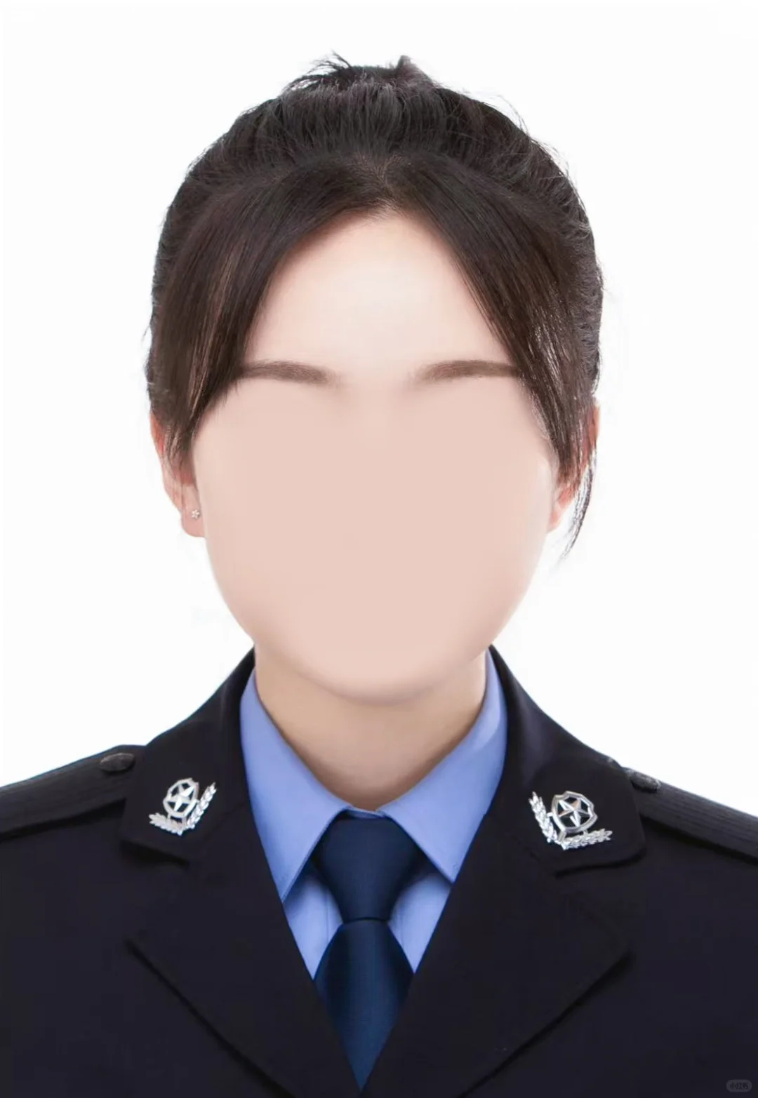 女警 | 证件照,是不是有点太严肃了?
