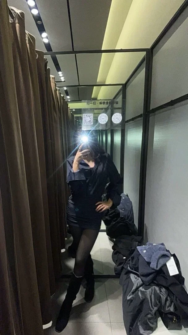 爱上了你的眉眼 也爱上了你的眉眼