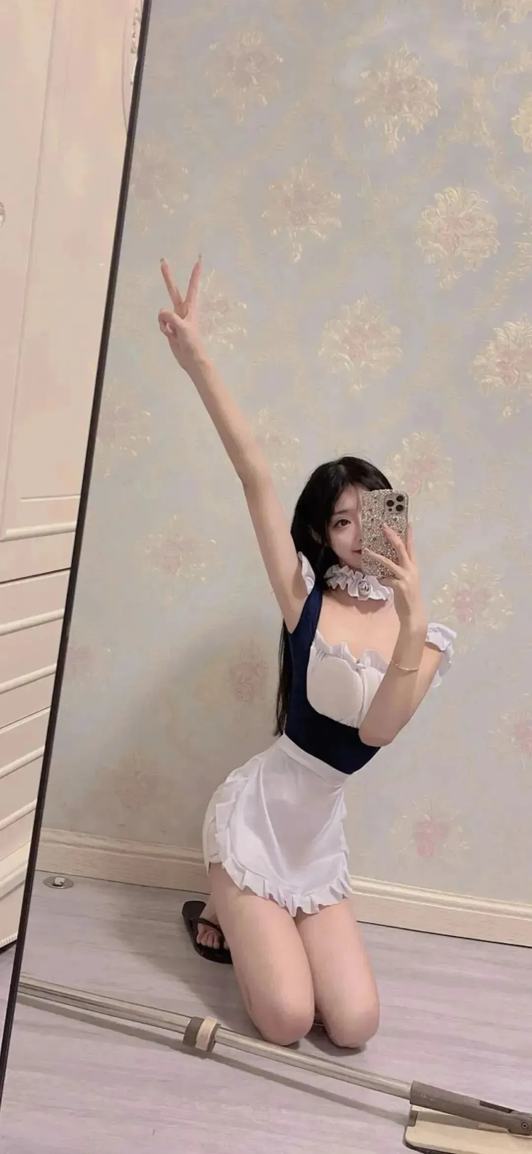 SHARE,18张性感美女壁纸合集