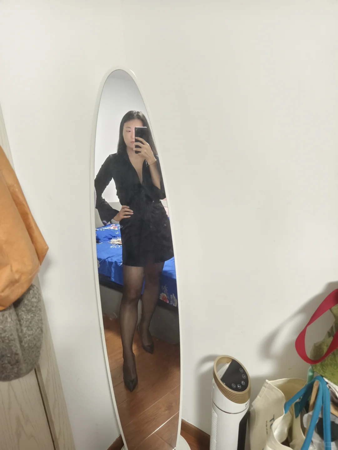 把丝袜焊腿上的第十七天呀~~