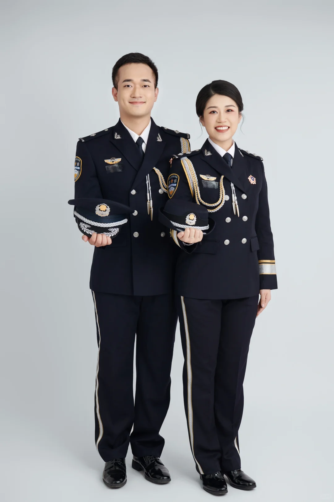 警礼服来喽～