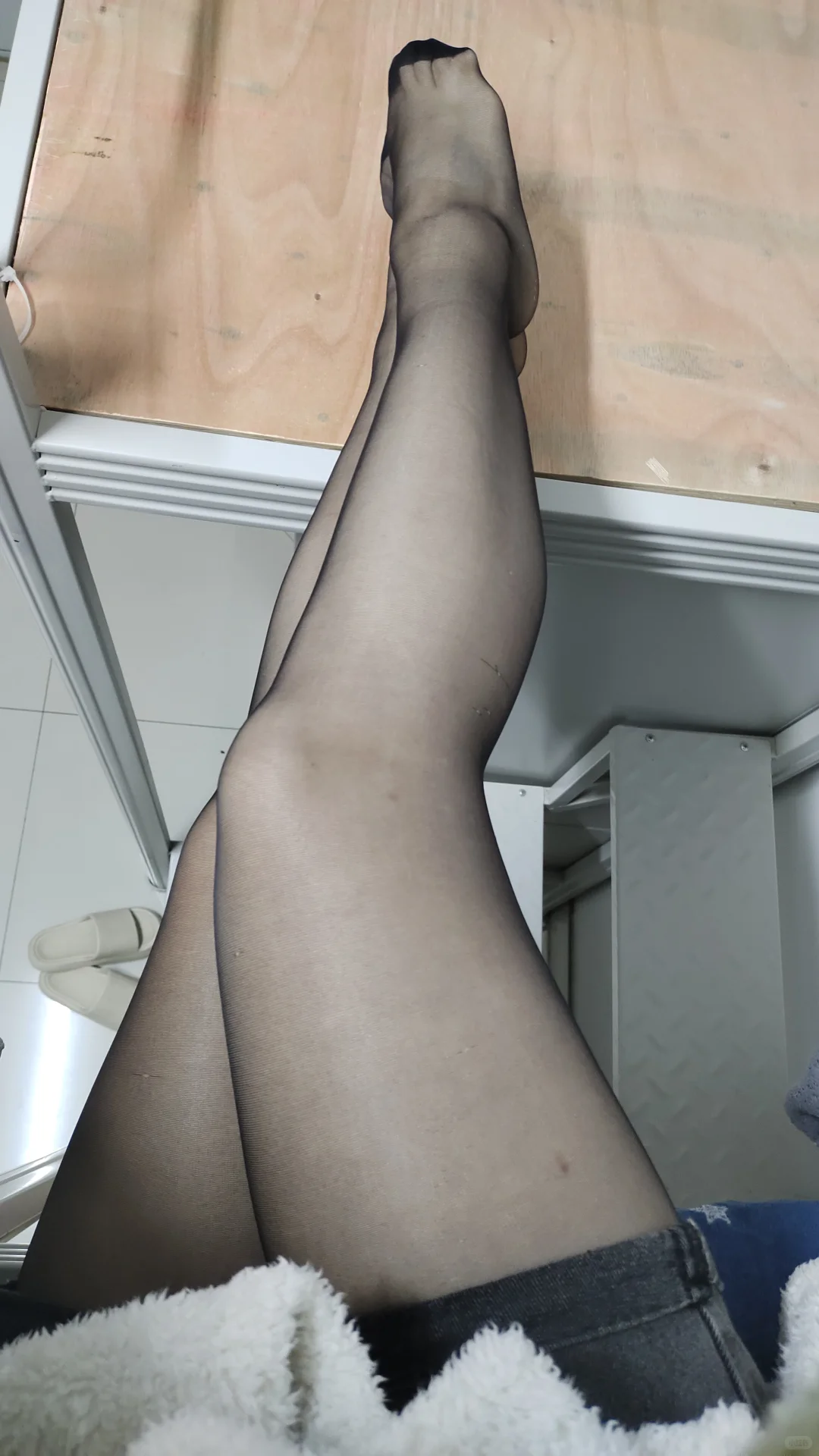 肉色丝袜更百搭
