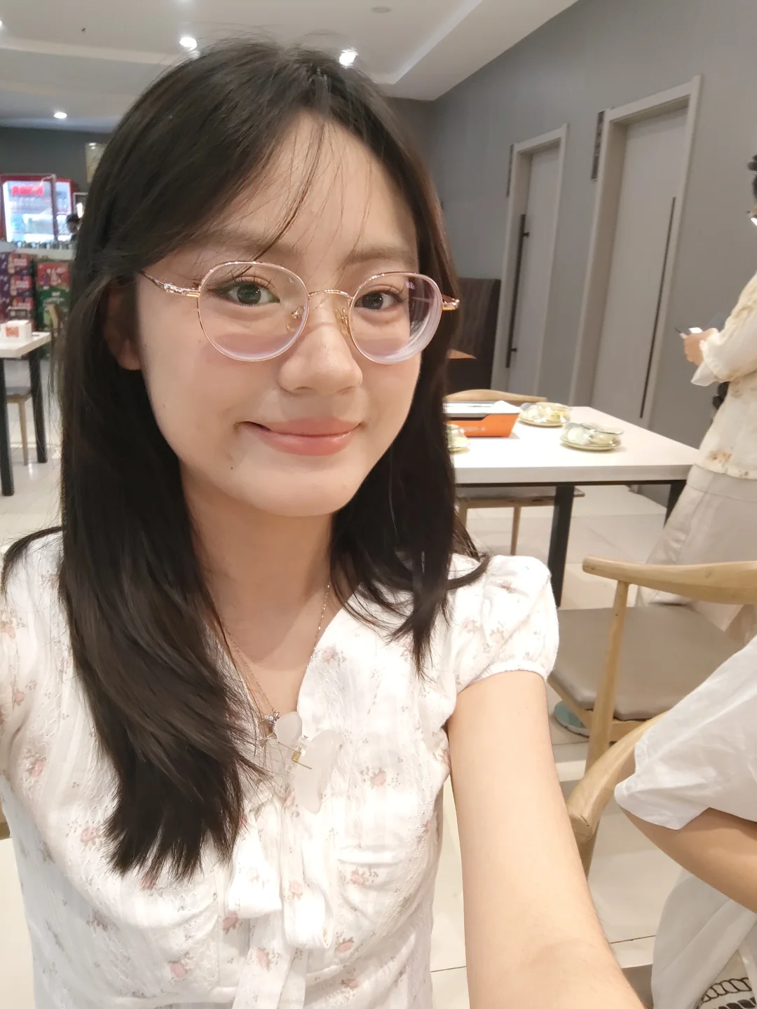 当高度近视方圆脸女生学会化妆(不摘镜版)