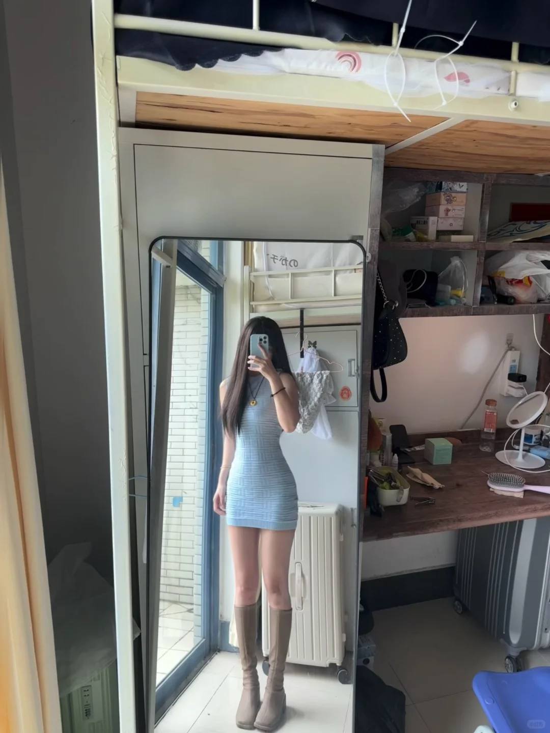 左滑 看女大学生秒变辣妹的秘密武器
