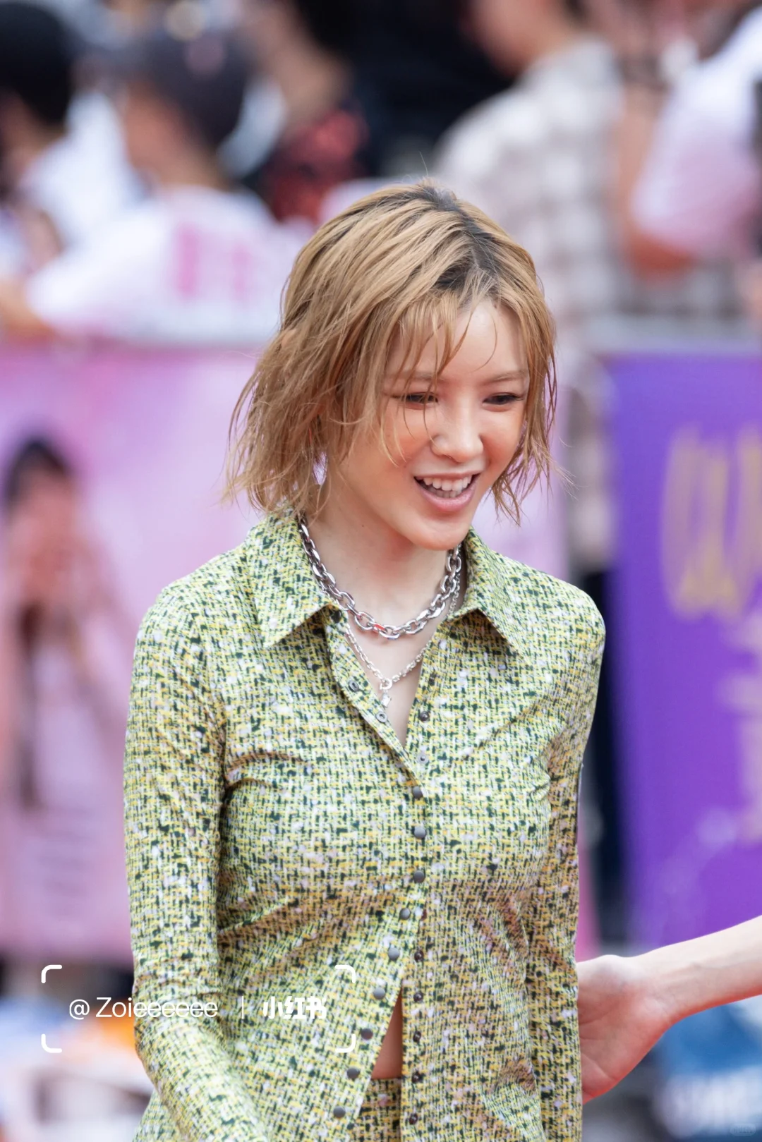 風騷紅地毯蕾手fingfing