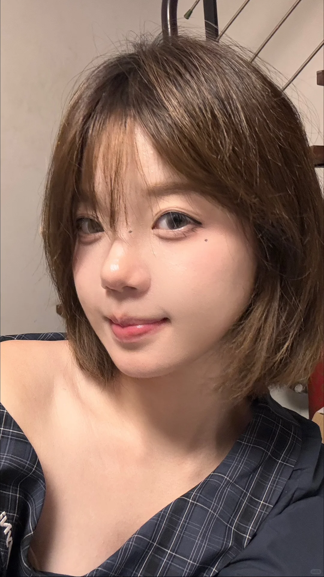 此女短发如此甚萌