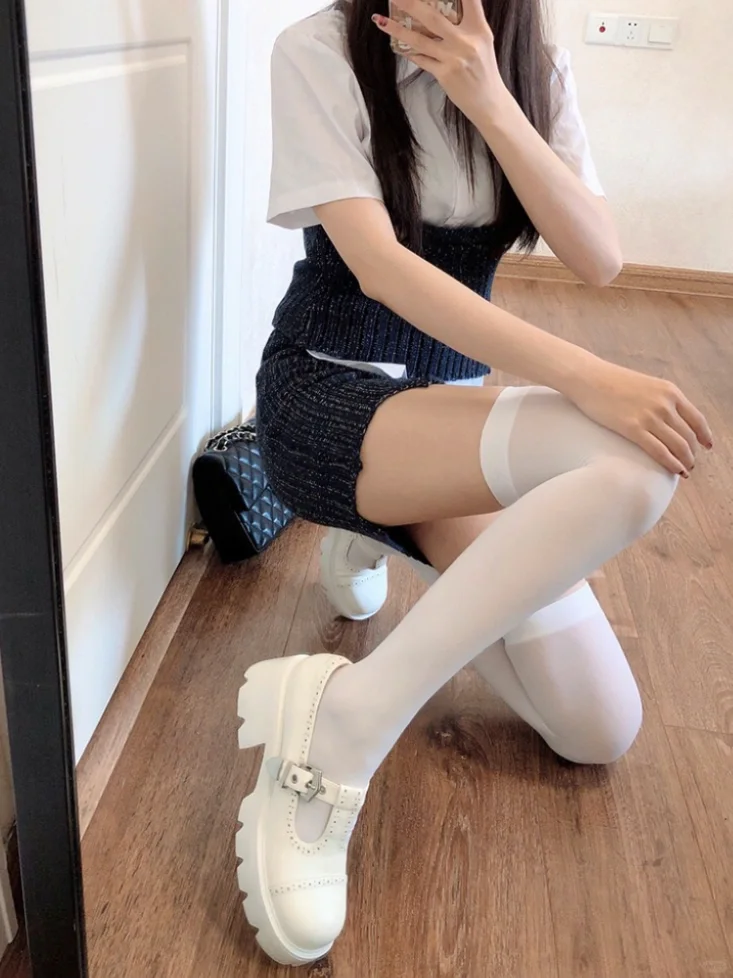这双白丝有点文艺气息,米白长🦵