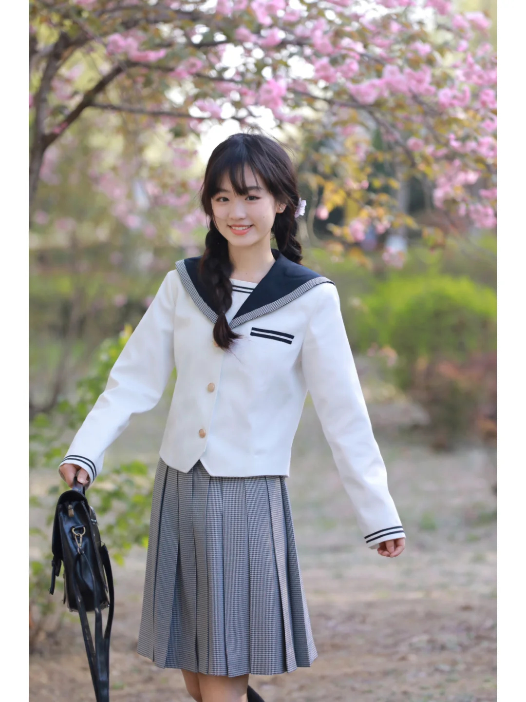 jk制服樱花写真|保姆级樱花🌸拍照姿势分享