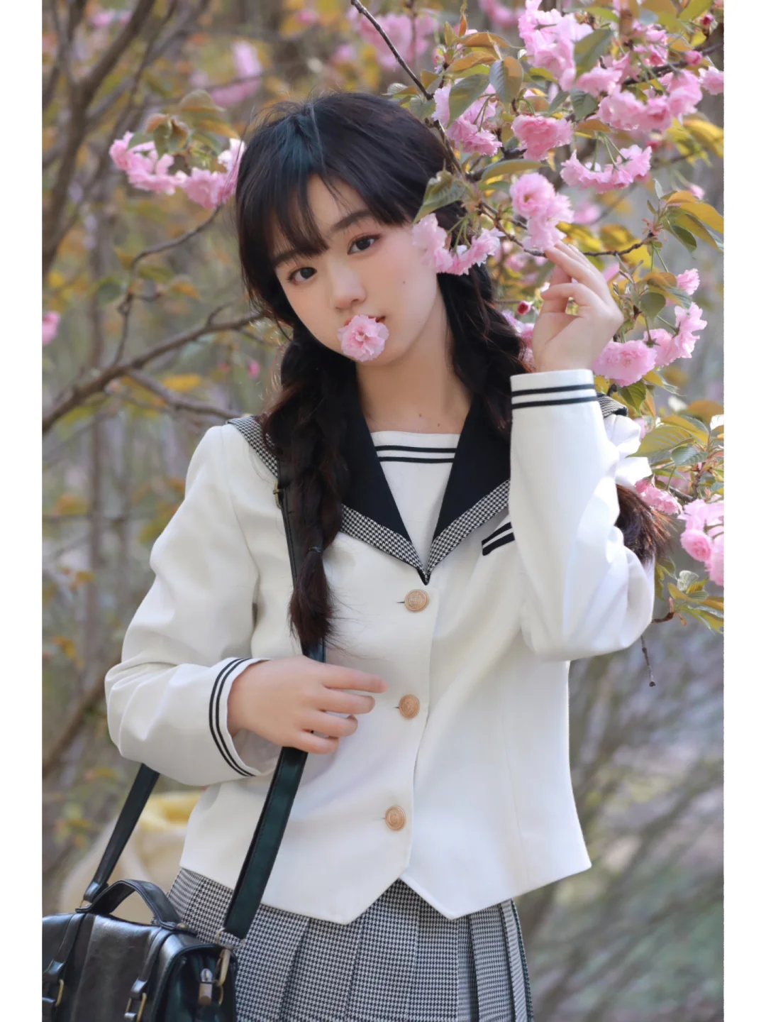 jk制服樱花写真|保姆级樱花🌸拍照姿势分享