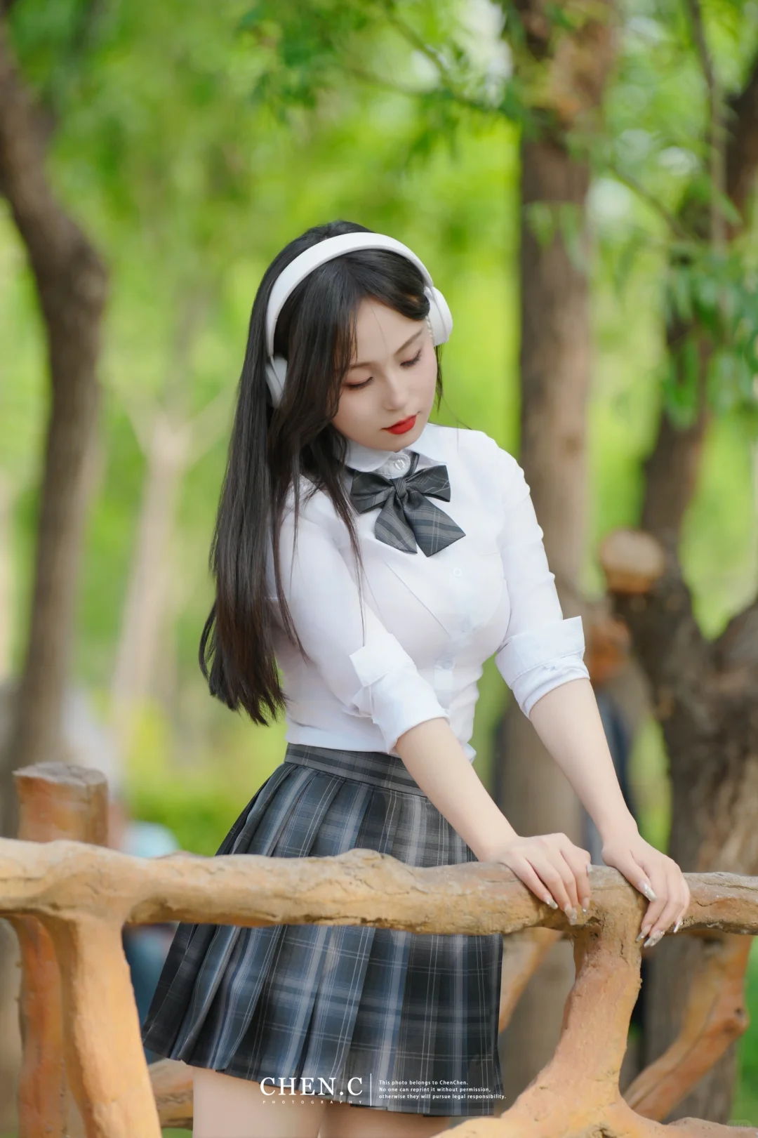 误入森林真的开心疯了