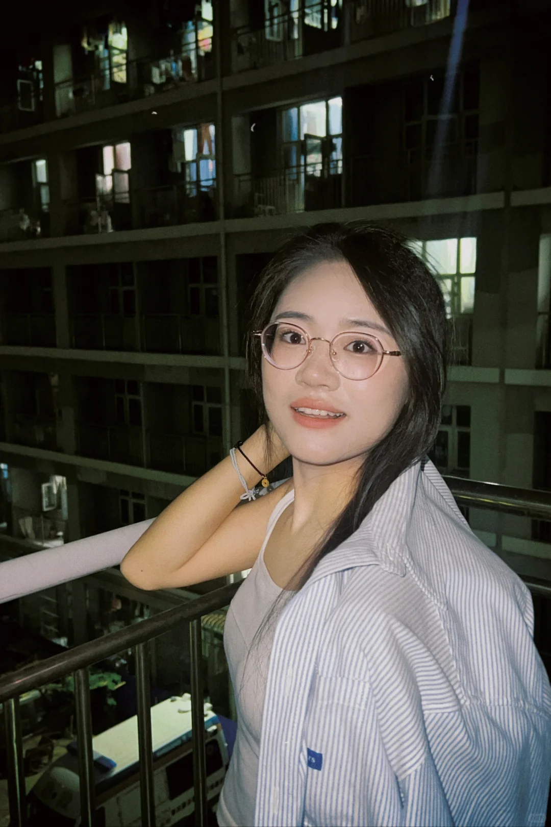 当高度近视方圆脸女生学会化妆(不摘镜版)