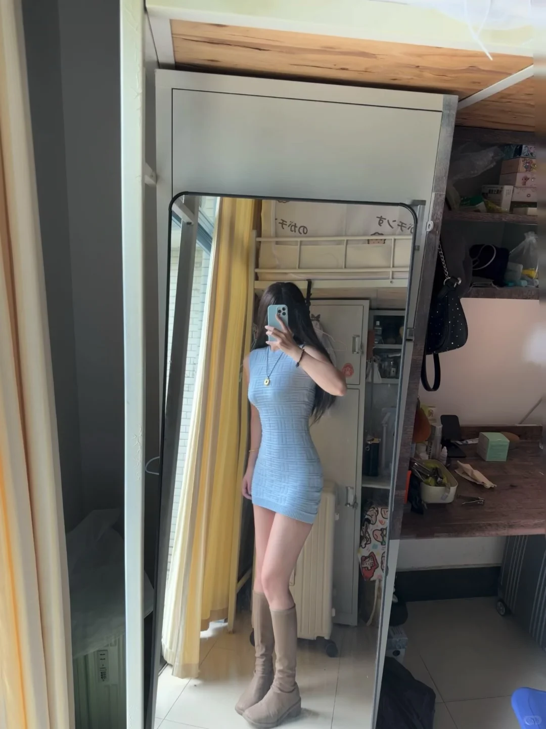 左滑 看女大学生秒变辣妹的秘密武器