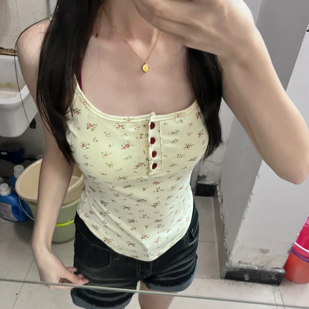 女大便宜衣服贵贵穿🔗