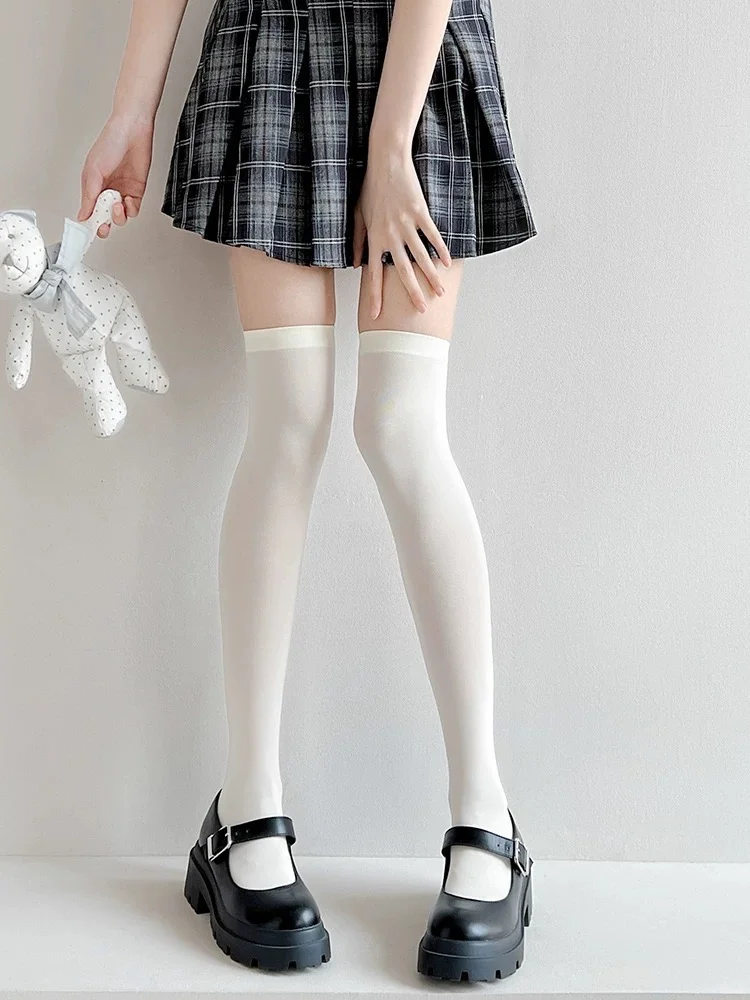 春夏白丝穿搭|解锁轻lo少女感日常