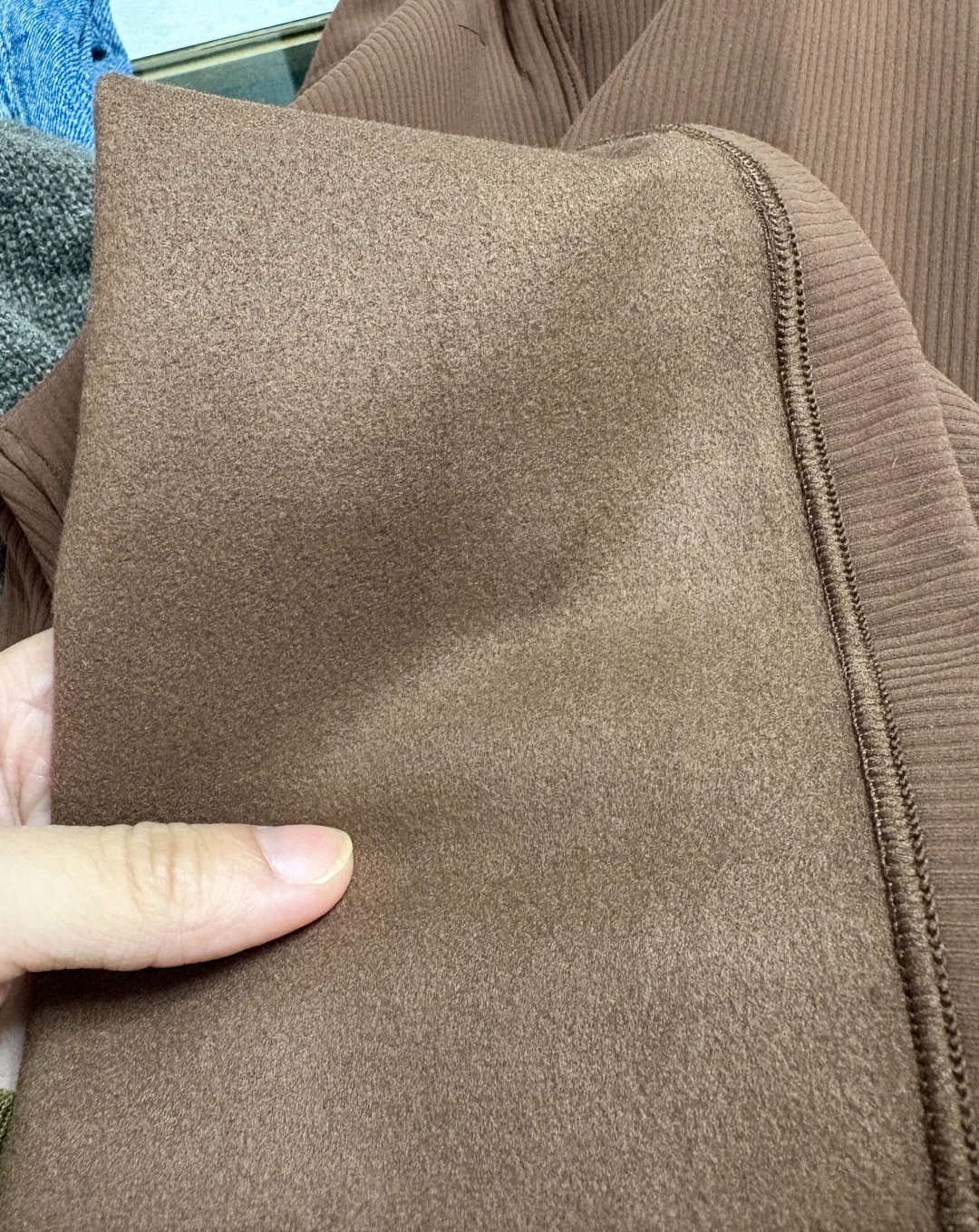 棕色加绒瑜伽裤|降温也能保暖显瘦