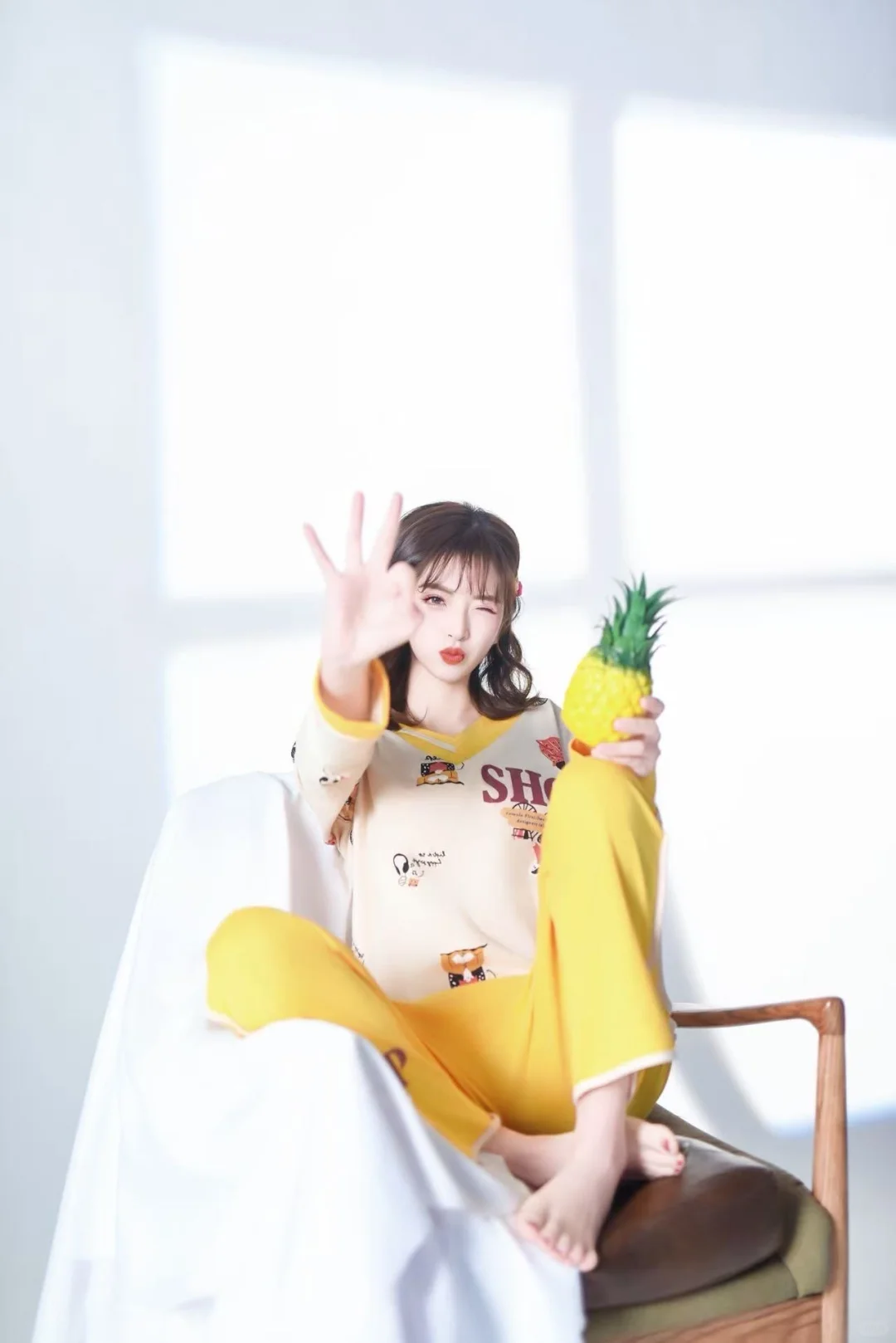 谁能拒绝一个可爱的宝宝呀~