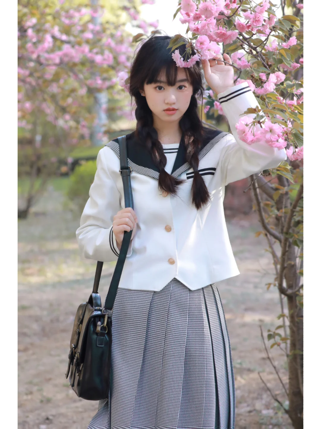 jk制服樱花写真|保姆级樱花🌸拍照姿势分享