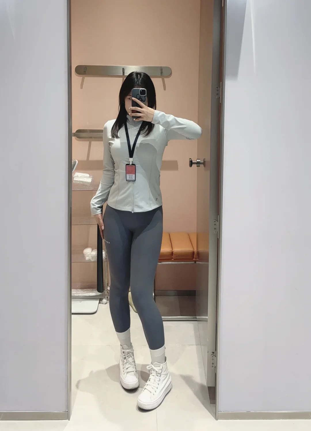 穿瑜伽服上班的382day !