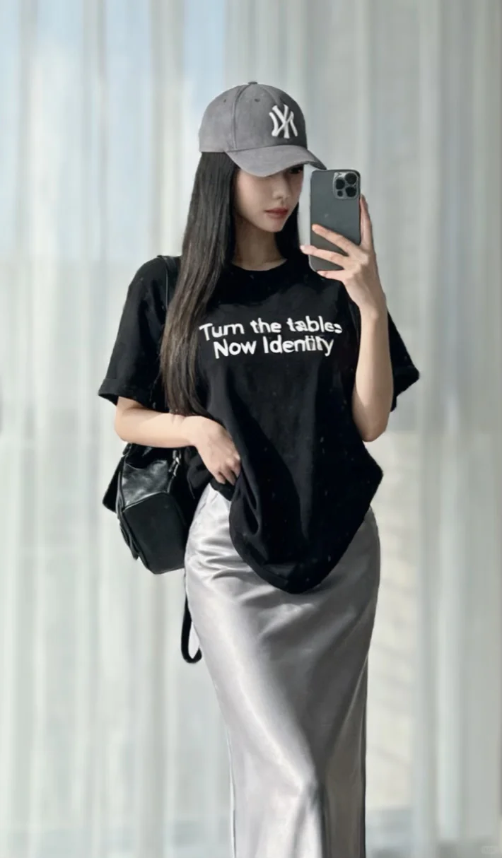 快!帮我选今天出门怎么穿?