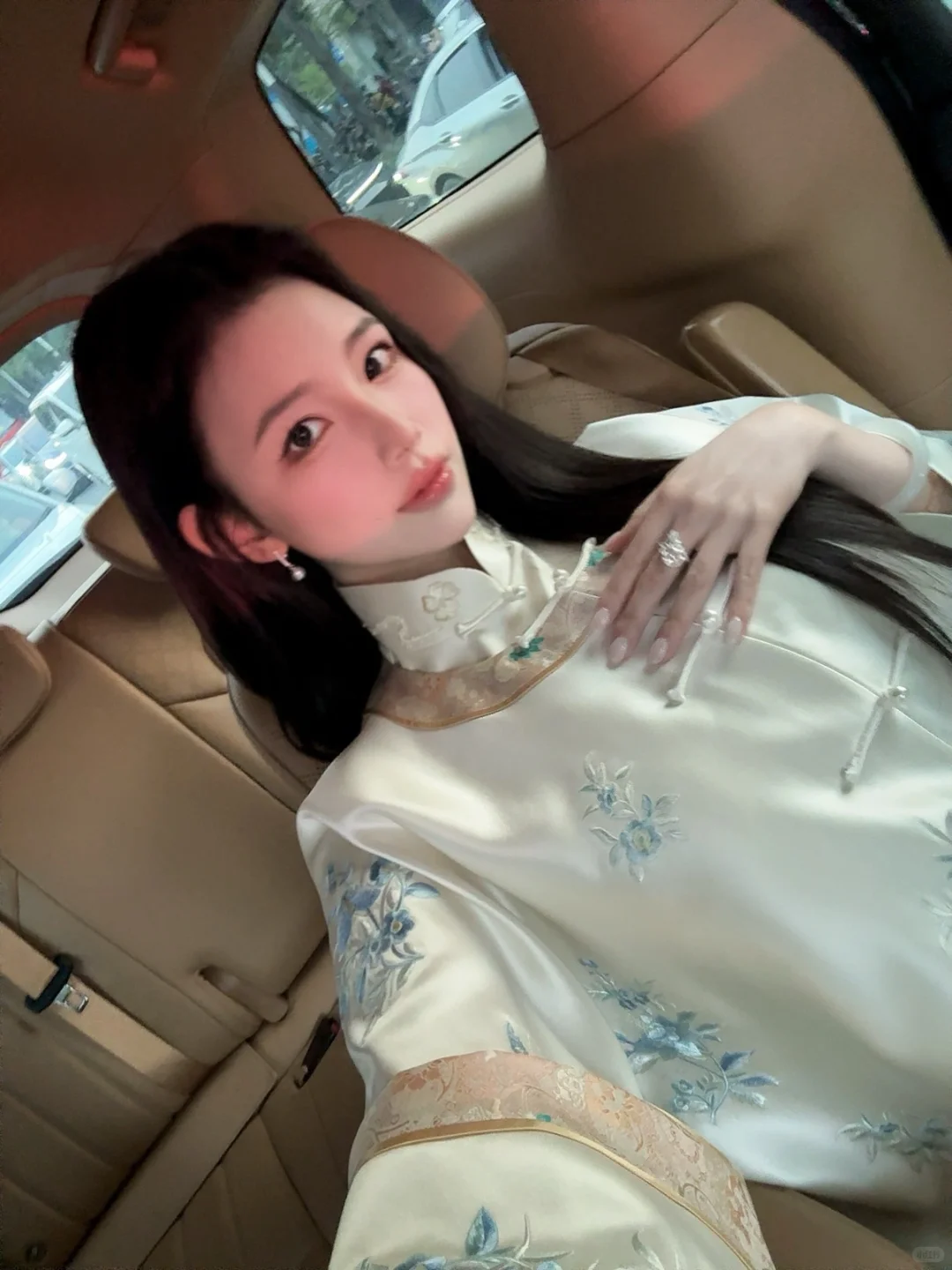 穿着新中式过生日是种怎样的体验