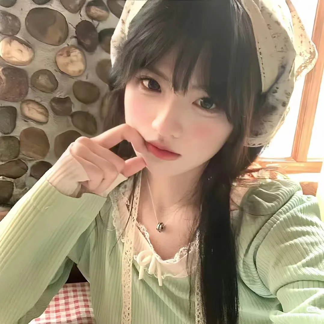 绿色如春日新芽般清新,给人带来生机与活力