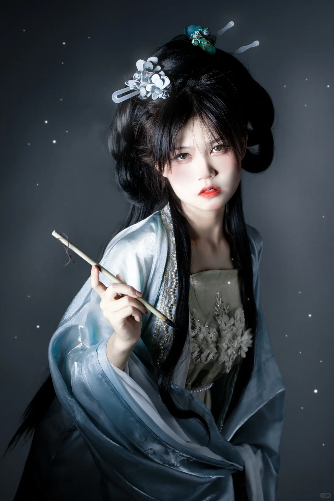 家人们!跟我学这几个汉服拍照动作!