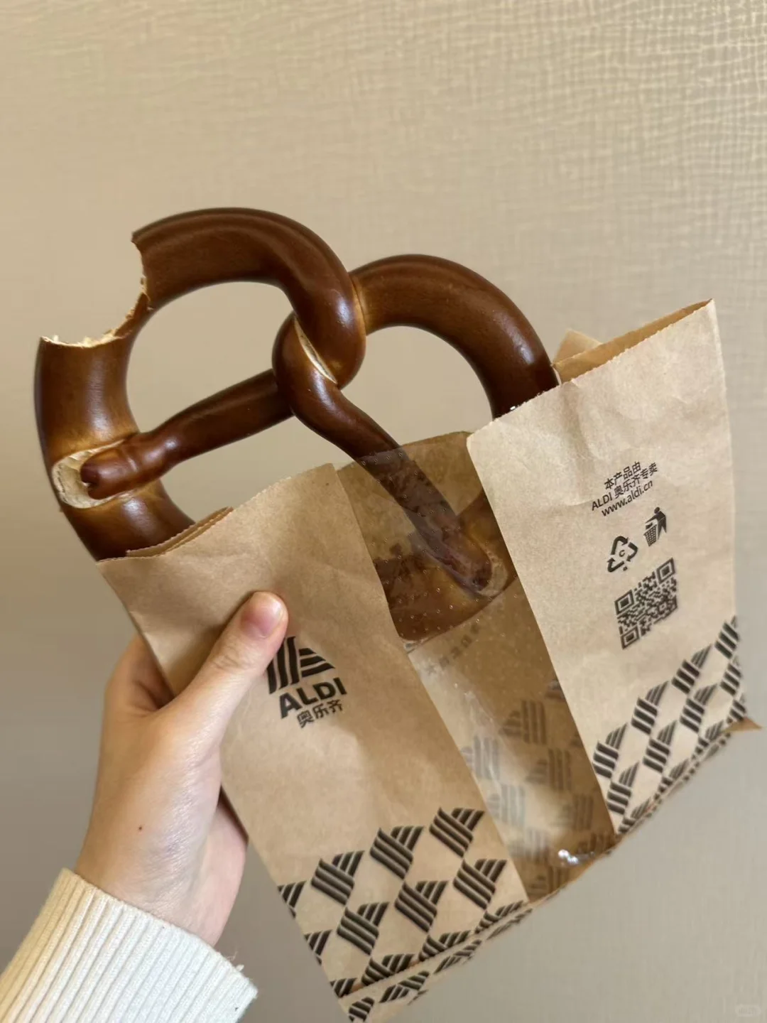 女生每天吃两到三千大卡很正常!