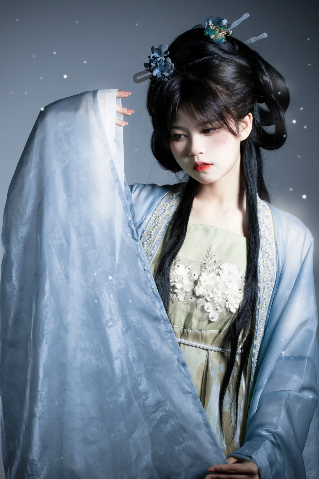 家人们!跟我学这几个汉服拍照动作!