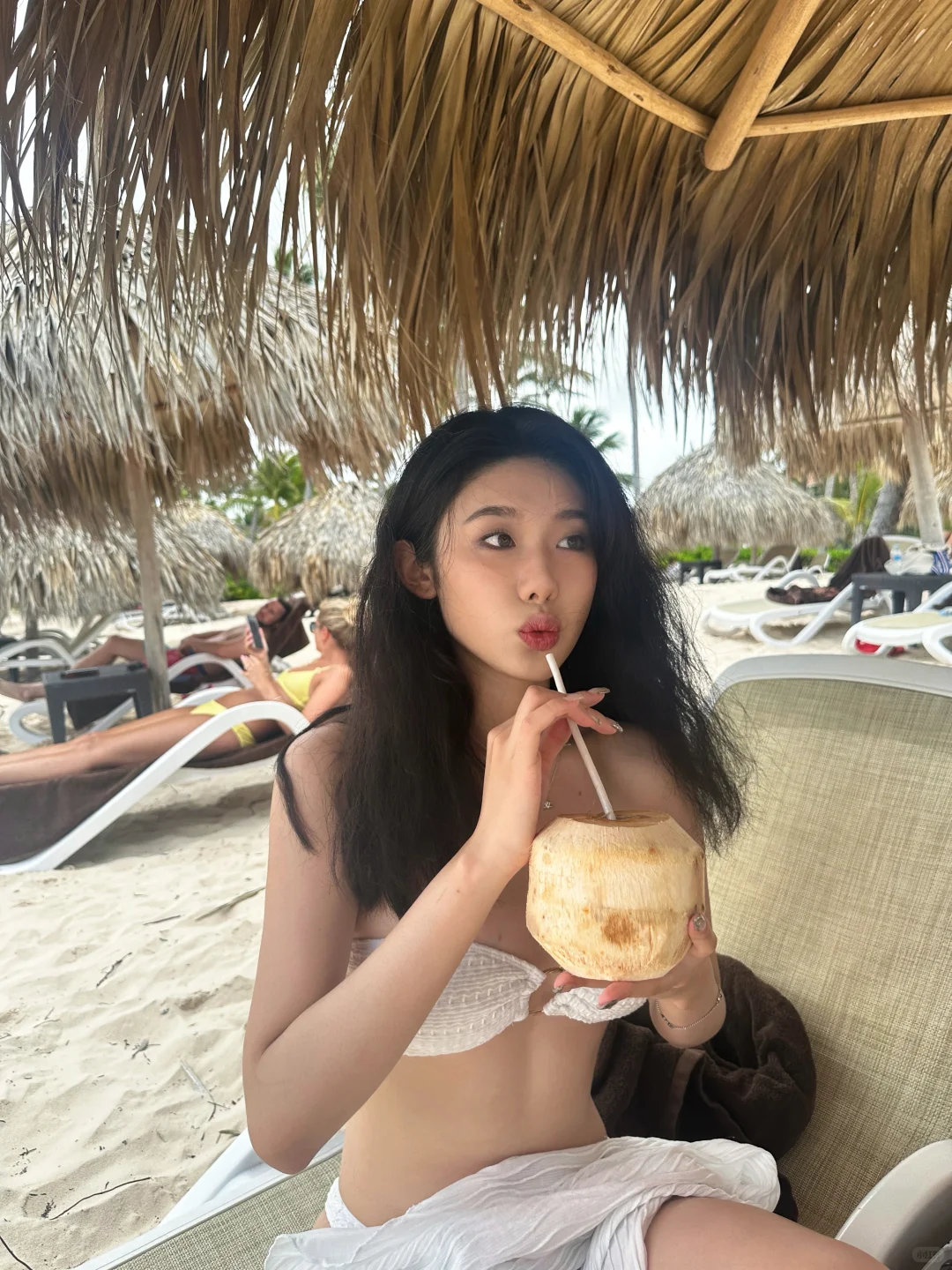 🌊🐚🏖️☀️👙⛱️