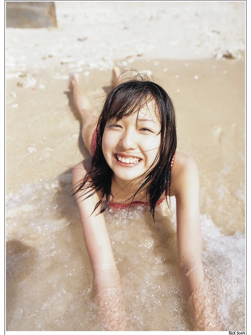 跟着画册学习拍照姿势83丨户田惠梨香8⃣