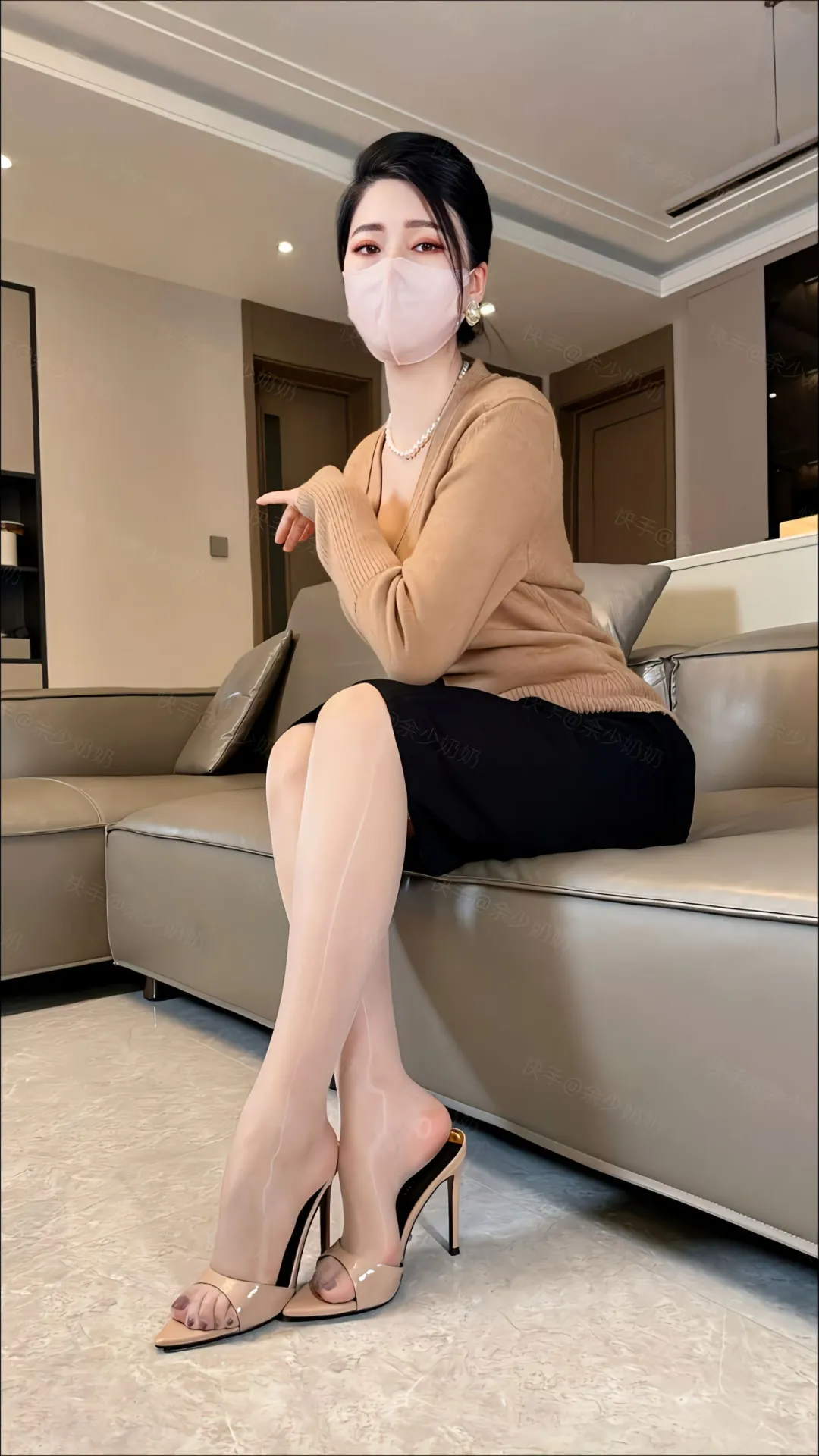 油亮亮的小妈感肉丝