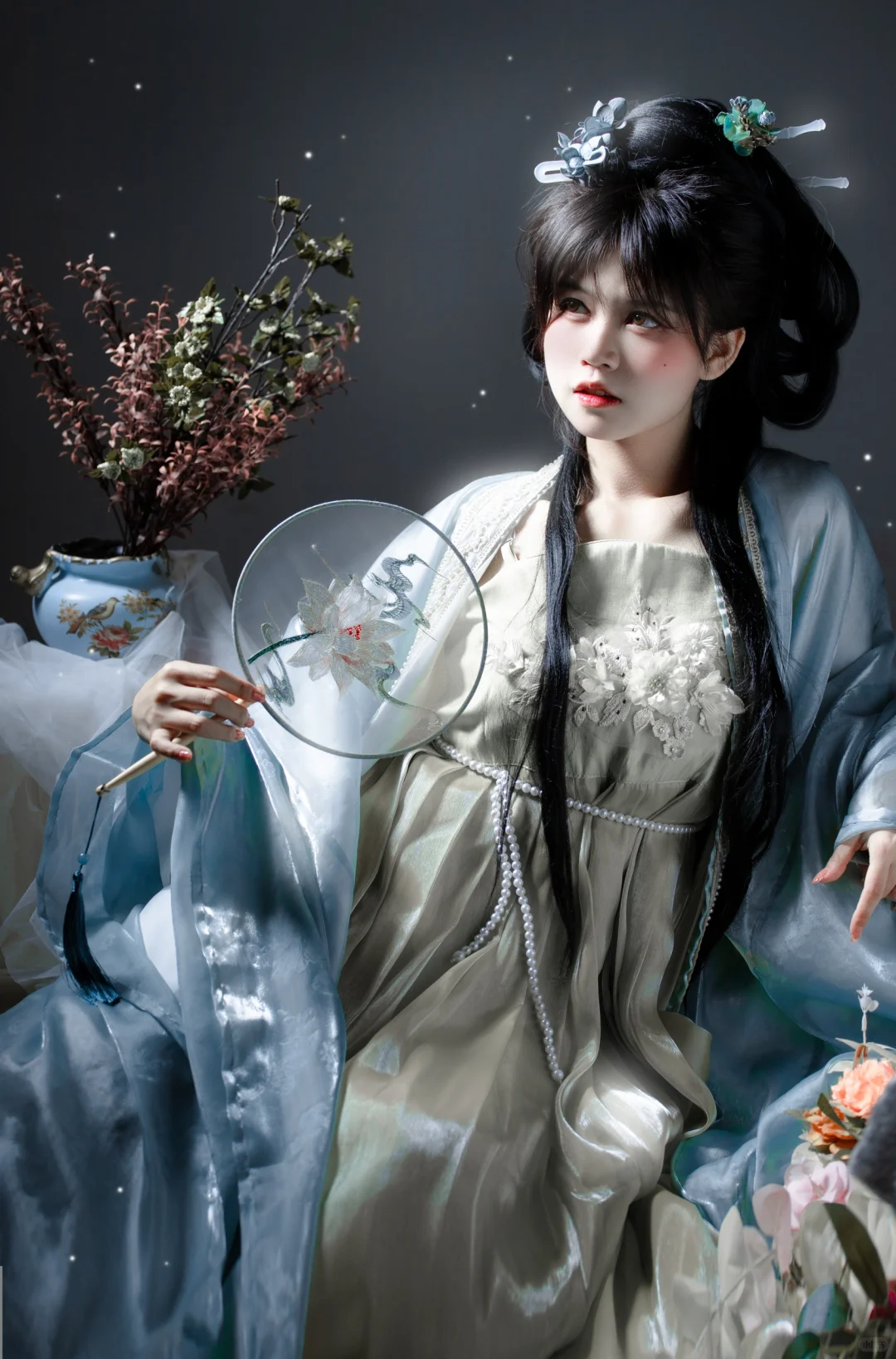 家人们!跟我学这几个汉服拍照动作!
