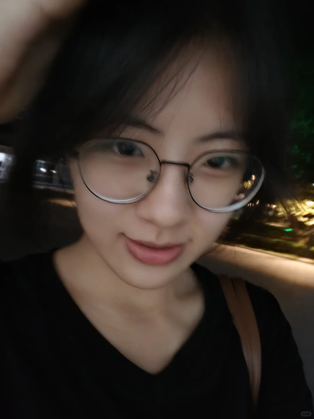素颜长这样能做自媒体嘛