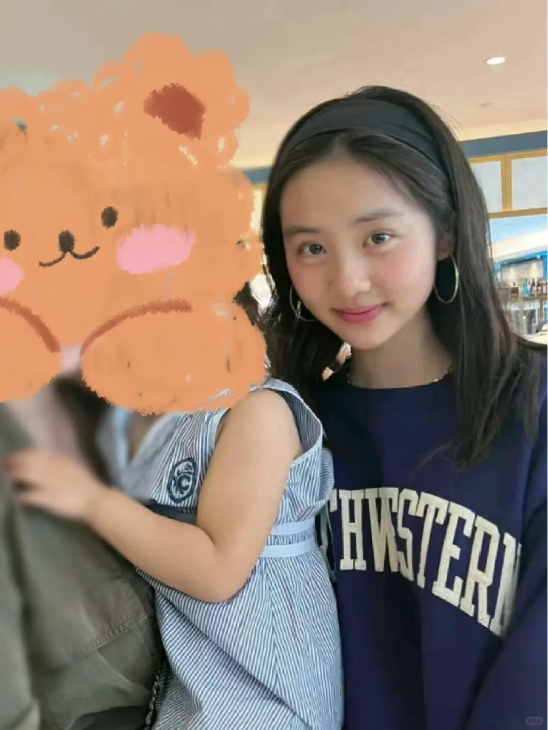 网友和黄多多合影！自然美真的不是摆拍
