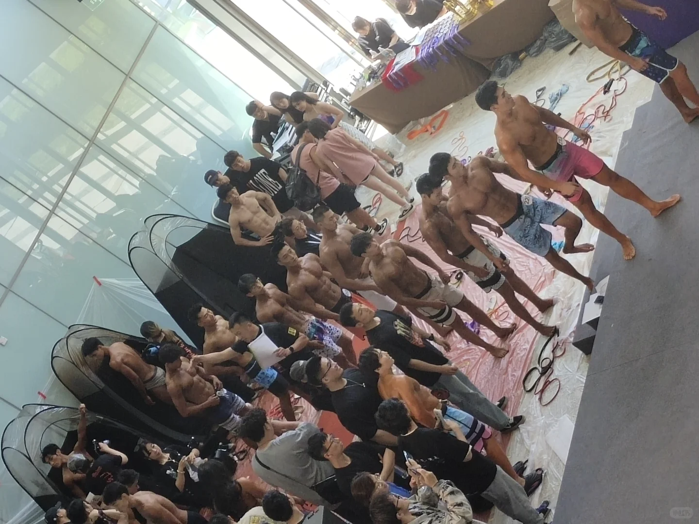 大学生肉体就是我的酒林肉池！！！！