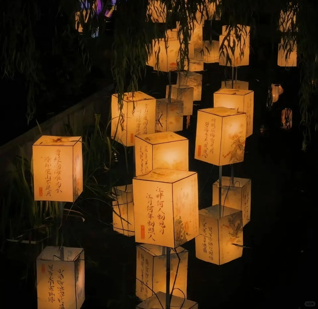 一组高级质感朋友圈背景图