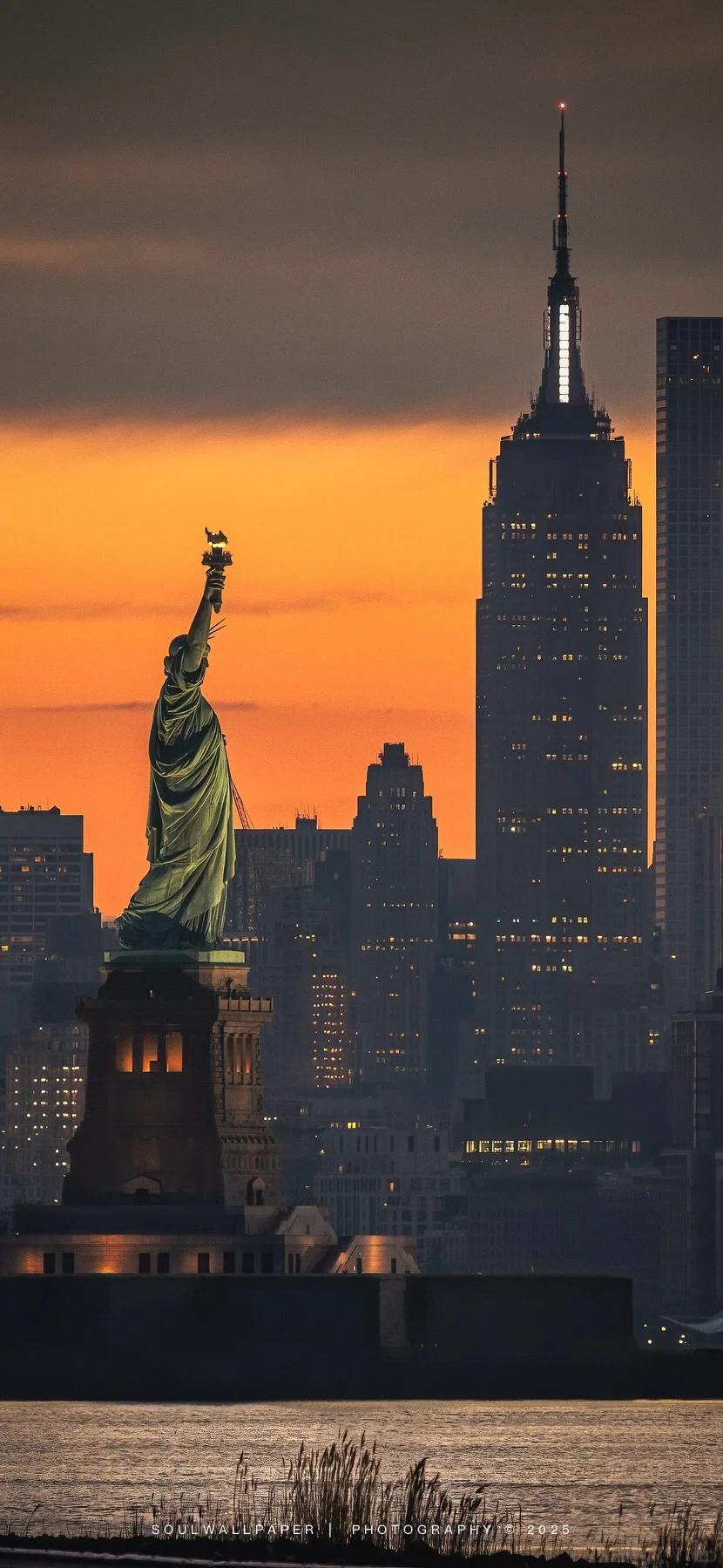 黄昏漫过自由岛🗽丨壁纸Wallpaper