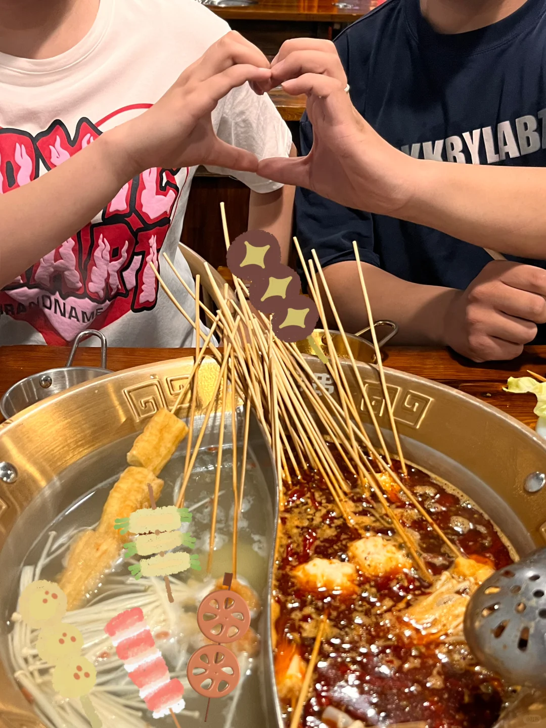 爱就是一起吃很多很多顿饭~👫