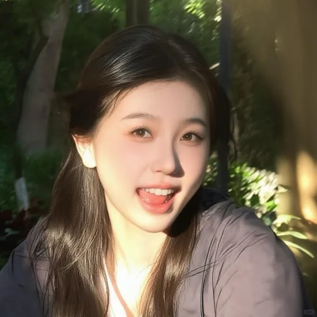 她怎么这么好看啊!!!。