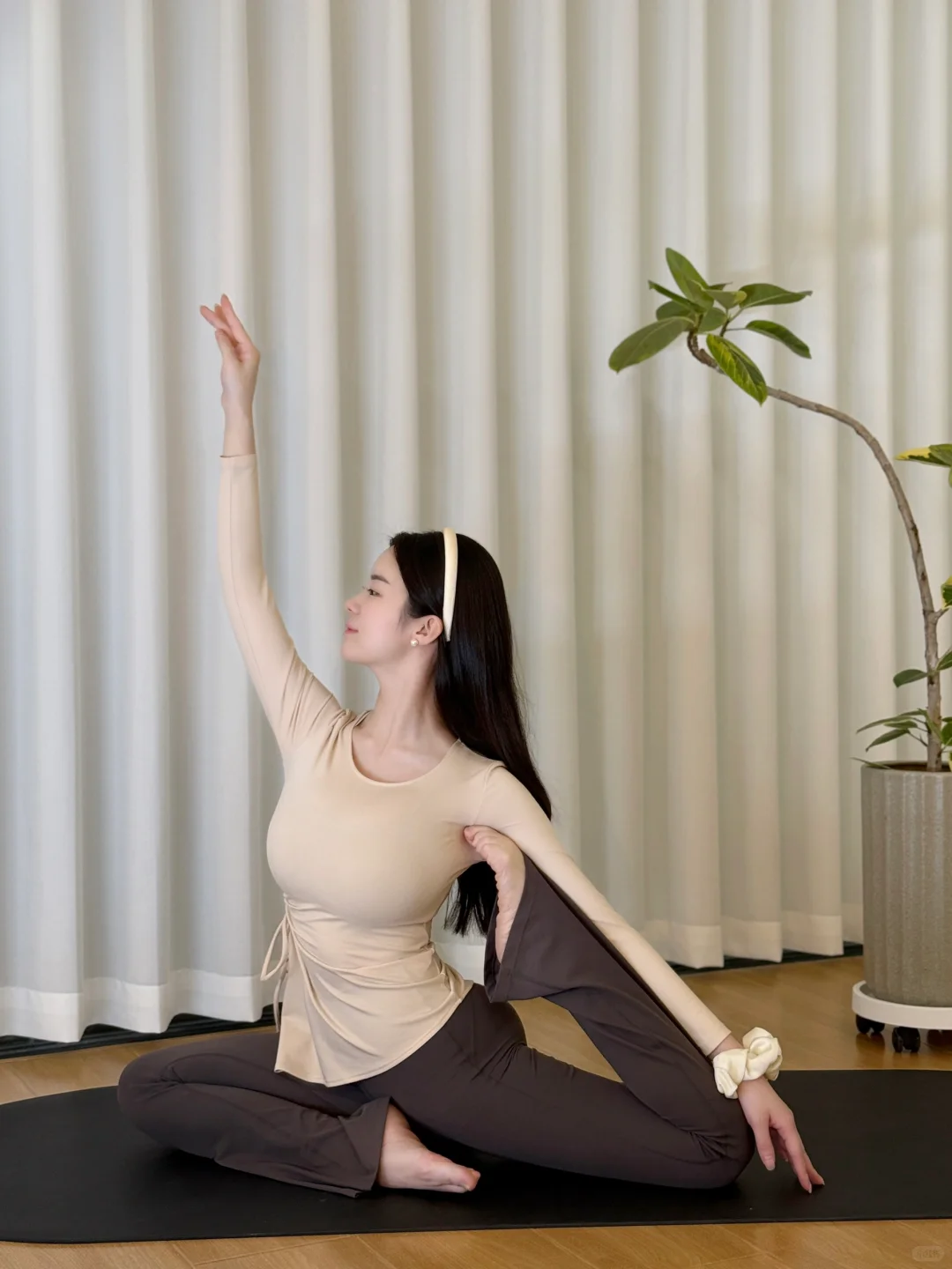 冬日瑜伽是很适合在寒冷季节进行的锻炼方式